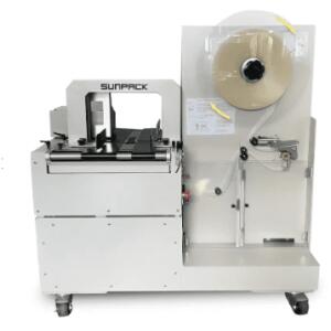 Banderolownica Ultradźwiękowa WK05-30C3A-N zapewnia szybkie, precyzyjne i ekologiczne pakowanie dzięki technologii ultradźwiękowej i automatycznemu stołowi. Idealna dla firm drukarskich i produkcyjnych, pozwala na wydajną pracę bez użycia kleju, co obniża koszty i dba o środowisko