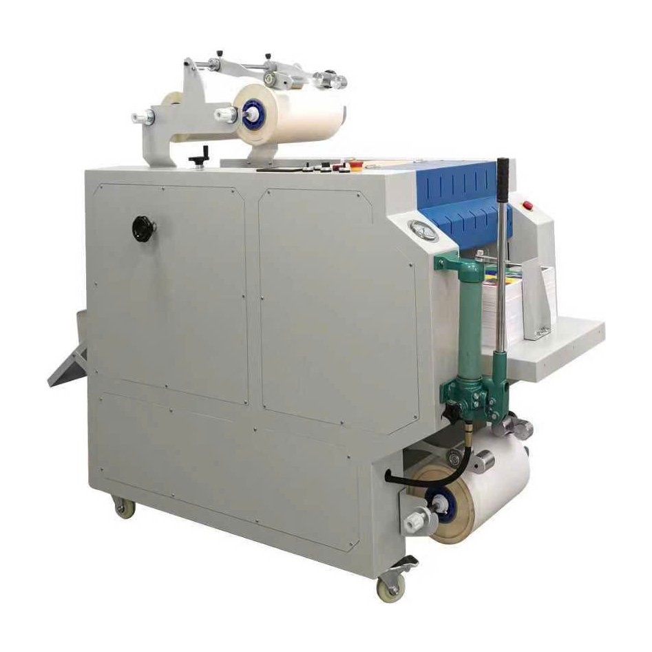 Automatyczna foliarka 365bind Hydro 390Max - widok z boku z rolą folii